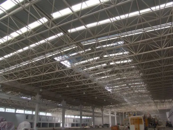 珲春网架工程施工中需要注意哪些事项？